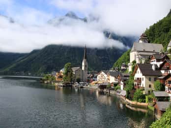 From Vienna: Hallstatt, Mountains & Alpine Lakes Day Trip