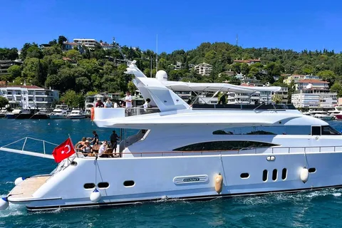 Istambul: Cruzeiro no Bósforo e no Mar Negro com almoço