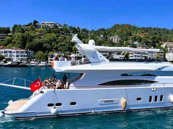 Estambul: Crucero por el Bósforo y el Mar Negro con almuerzo