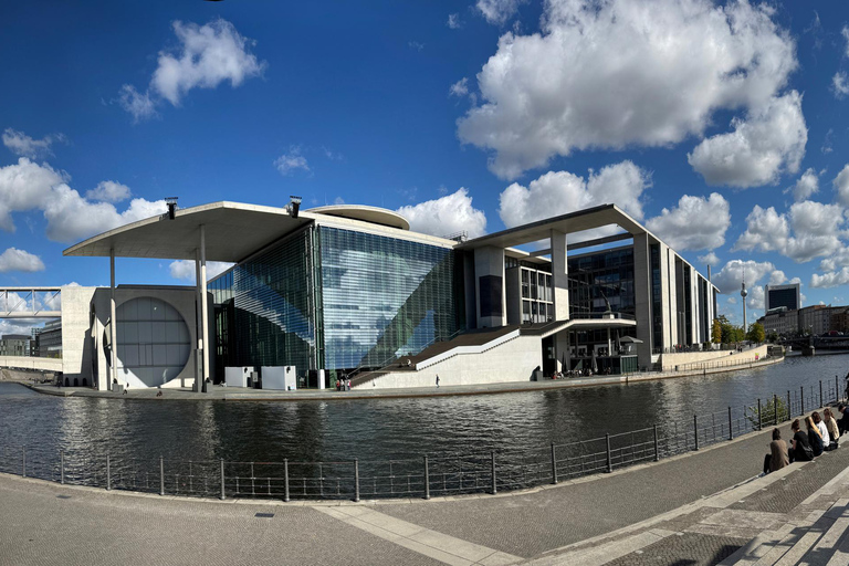 Berlin boat Tour: Spree River Cruise with Views of Landmarks Berlin boat Tours Spree River Cruise with Views of Landmarks
