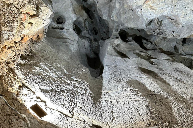 From Albir, Benidorm & Calpe: Jalon & Caves of Skulls Tour From Calpe with Meeting Point at Suitopia