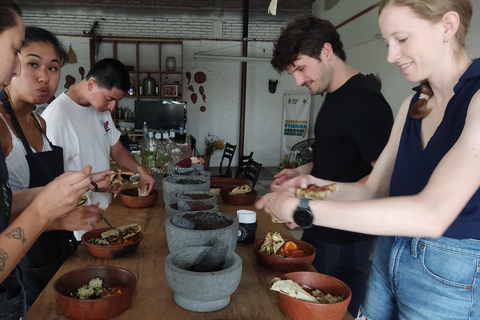 Prepara un Mole Oaxaqueño por una Cocinera Tradicional.