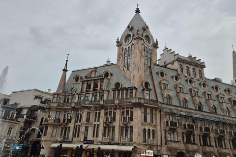 Batumi: Architectural Tour & tasting Adjarian Khachapuri