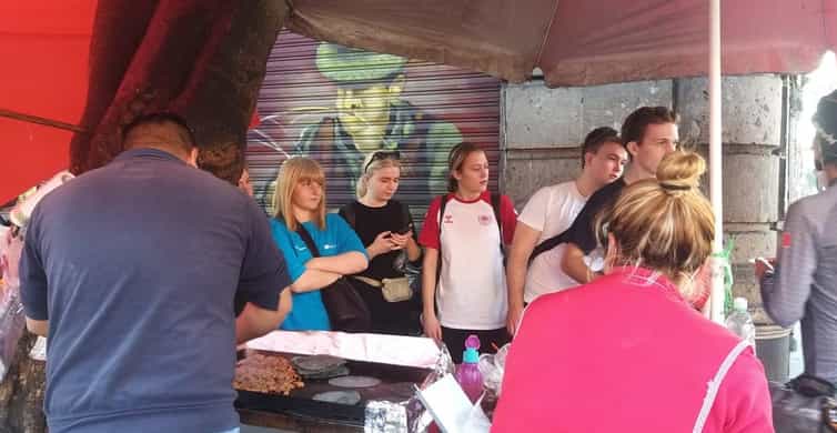 Mexico City: Art Naco, murals & street art bike tour photo 5