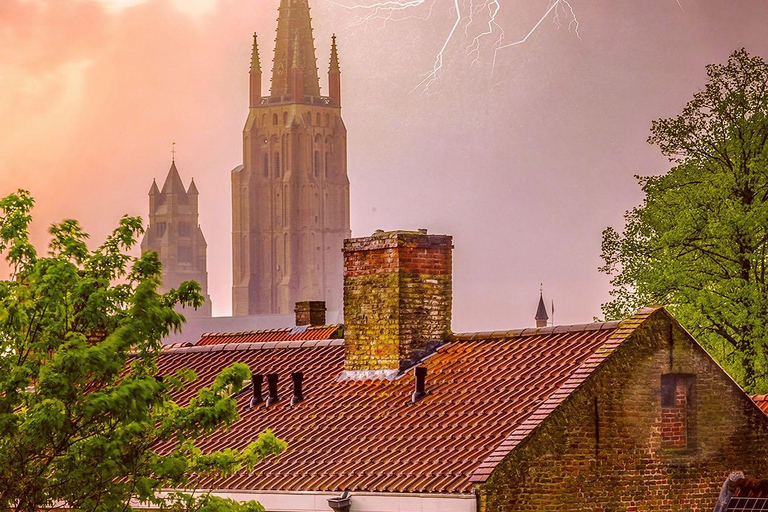 Bruges: Backstage Pass City Tour with Chocolate & Waffles