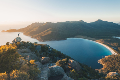 朗塞斯顿出发：摇篮山与酒杯湾两日过夜游朗塞斯顿：2日2晚摇篮山与酒杯湾之旅