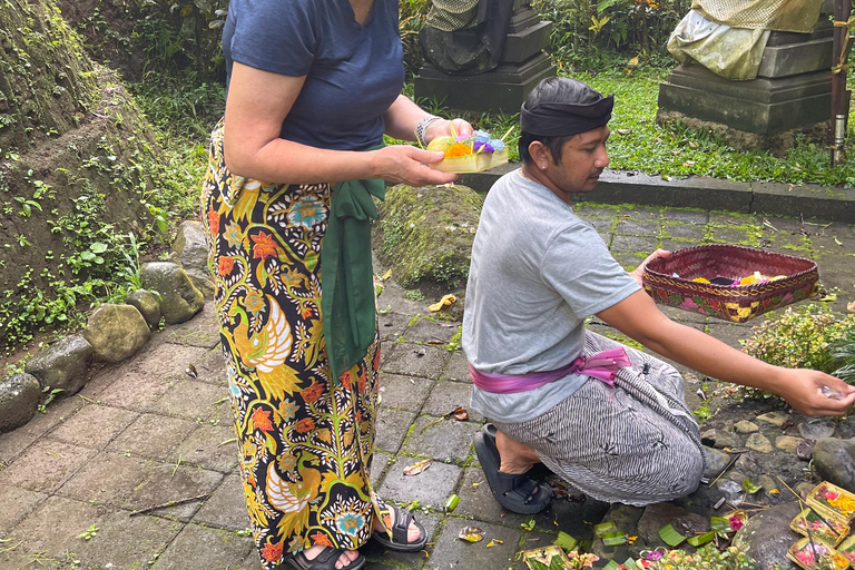 Bali: Tour del villaggio di Taro e del tempio dell&#039;acqua di sorgente sacraTour del Tempio dell&#039;Acqua Santa con trasporto da Ubud