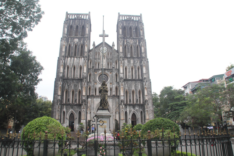 Tour della città di Hanoi con pranzo, guida, trasferimenti e biglietti