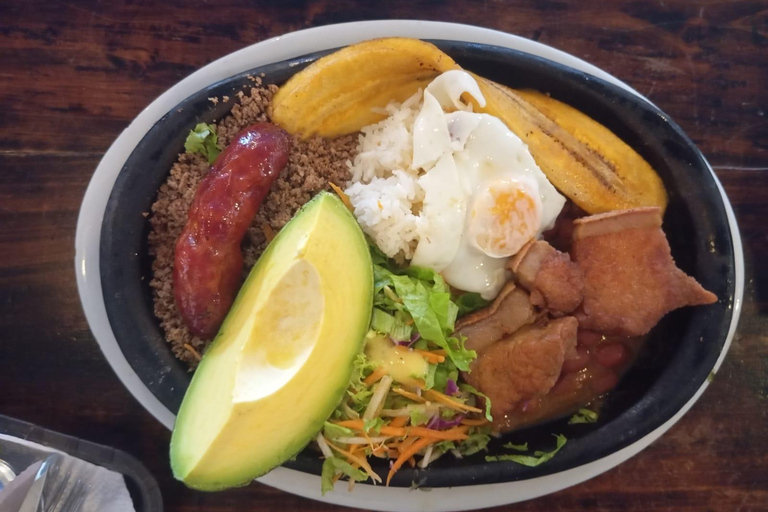 Guatapé Custom Tour, max 7 passengers Guatapé Custom Tour for up to 7 Passengers