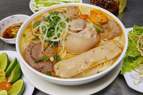 Da Nang: Michelin Food Tour with Live Music Private: Korean guide