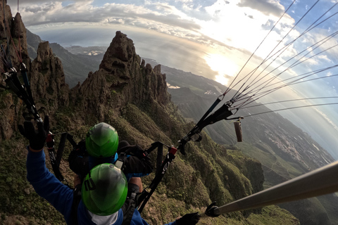 Costa Adaje: Paragliding from 1100m - Incredible landscape!