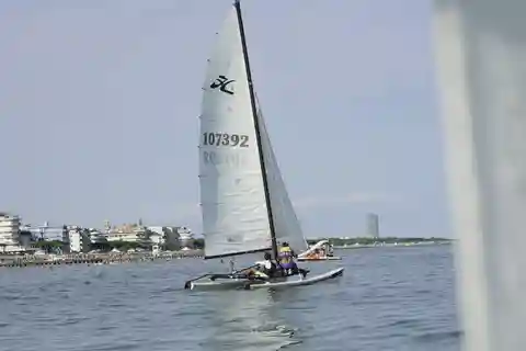 Sailing course for children at the Jesolo beach