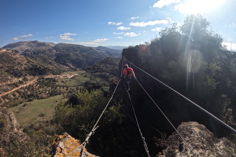 In de buurt van Ronda: Vía ferrata Atajate Klimavontuur met gidsAtajate: Vía Ferrata klimmen met gids