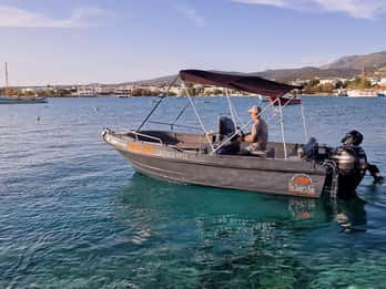 Paros: całodniowa wypożyczalnia małych łodzi z samodzielną jazdą