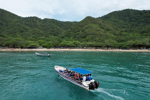 Playa Cristal Sightseeing Tour by Speedboat, Tayrona Park