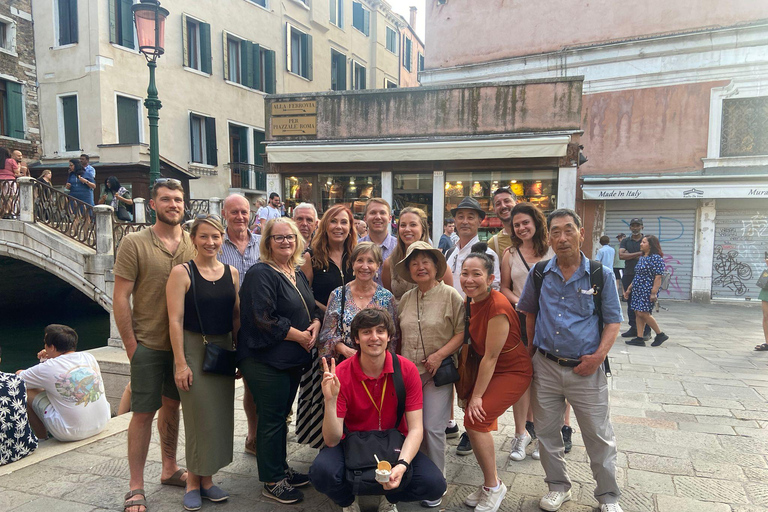 Venice: Cicchetti Street Food and Sightseeing Walking Tour