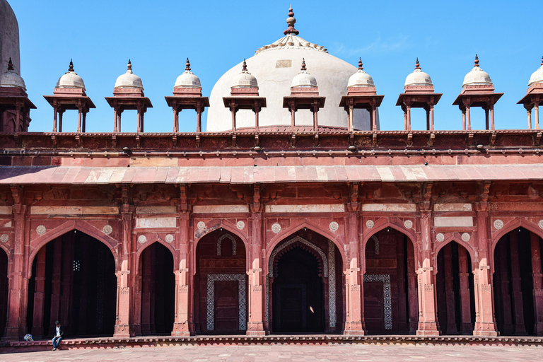 Delhi/Agra/Jaipur Transfer Via Fatehpur Sikri & Stepwell Transfer Between Delhi & Jaipur by Private Car