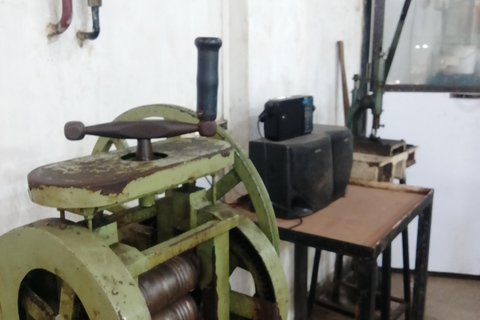 Kandy Traditional Jewelry making with gem cutting experience