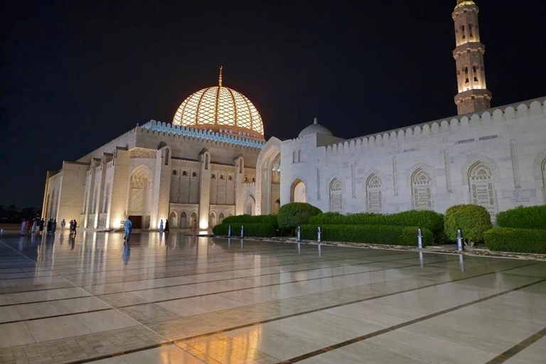 Muscat Evening Experience: Souq Walk, Coastal Views & Local