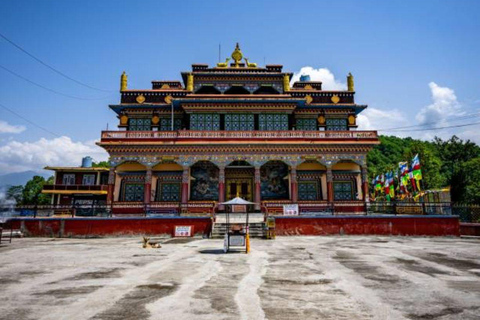 Pokhara: Monastery and Tibetan Culture Walking Tour