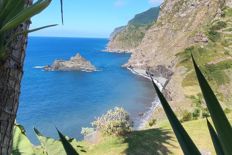 Madeira &quot;Mystery Tour&quot; heldag - privat 4x4-jeepHeldagstur till Madeira Mistery 4x4 - Privat