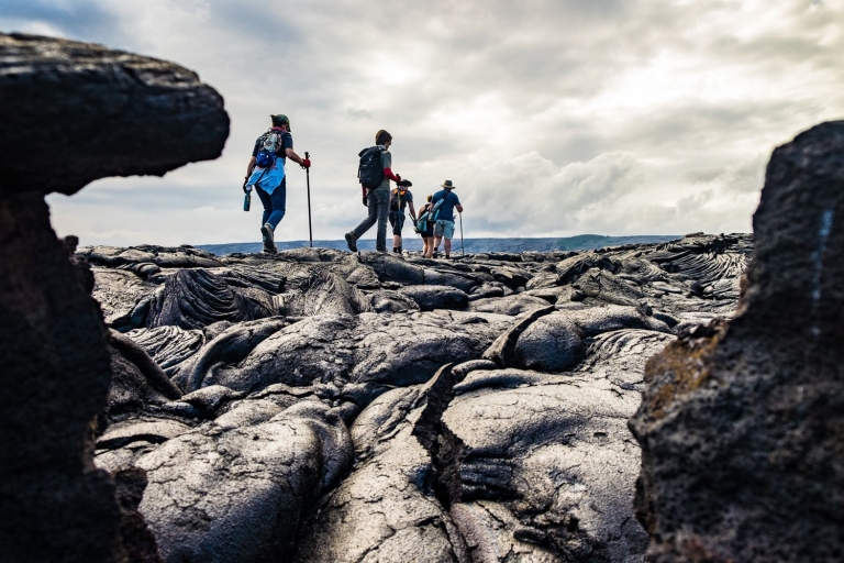 Desde Kona y Waikoloa: tour íntimo de descubrimiento de volcanesTour de un día al volcán para grupos pequeños
