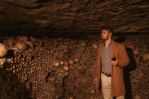 Paris: Catacombs Ticket & Audio Tour with a City Walk Paris: Catacombs Ticket & Audio Tour with a City Walk (EN)