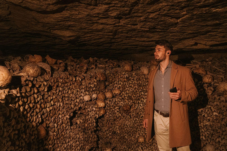Paris: Catacombs Ticket & Audio Tour with a City Walk Paris: Catacombs Ticket & Audio Tour with a City Walk (EN)