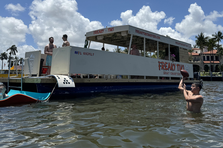 Fort Lauderdale: Private Party Boat Charter for Up to 22 2-Hour Private Charter for Up to 22