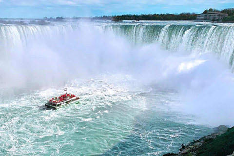 Desde las Cataratas del Niágara Tour por Canadá con Crucero, Viaje y SkylonExcursión de lujo a las cataratas del Niágara, Canadá, con almuerzo