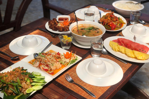 Phuket: wycieczka motorówką na wyspy Racha z nurkowaniem i lunchem