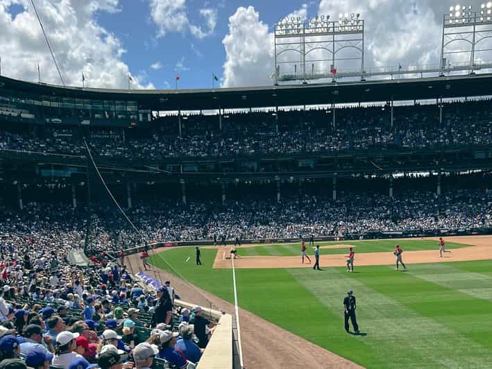 Chicago: Chicago Cubs Baseball Game Ticket at Wrigley Field
