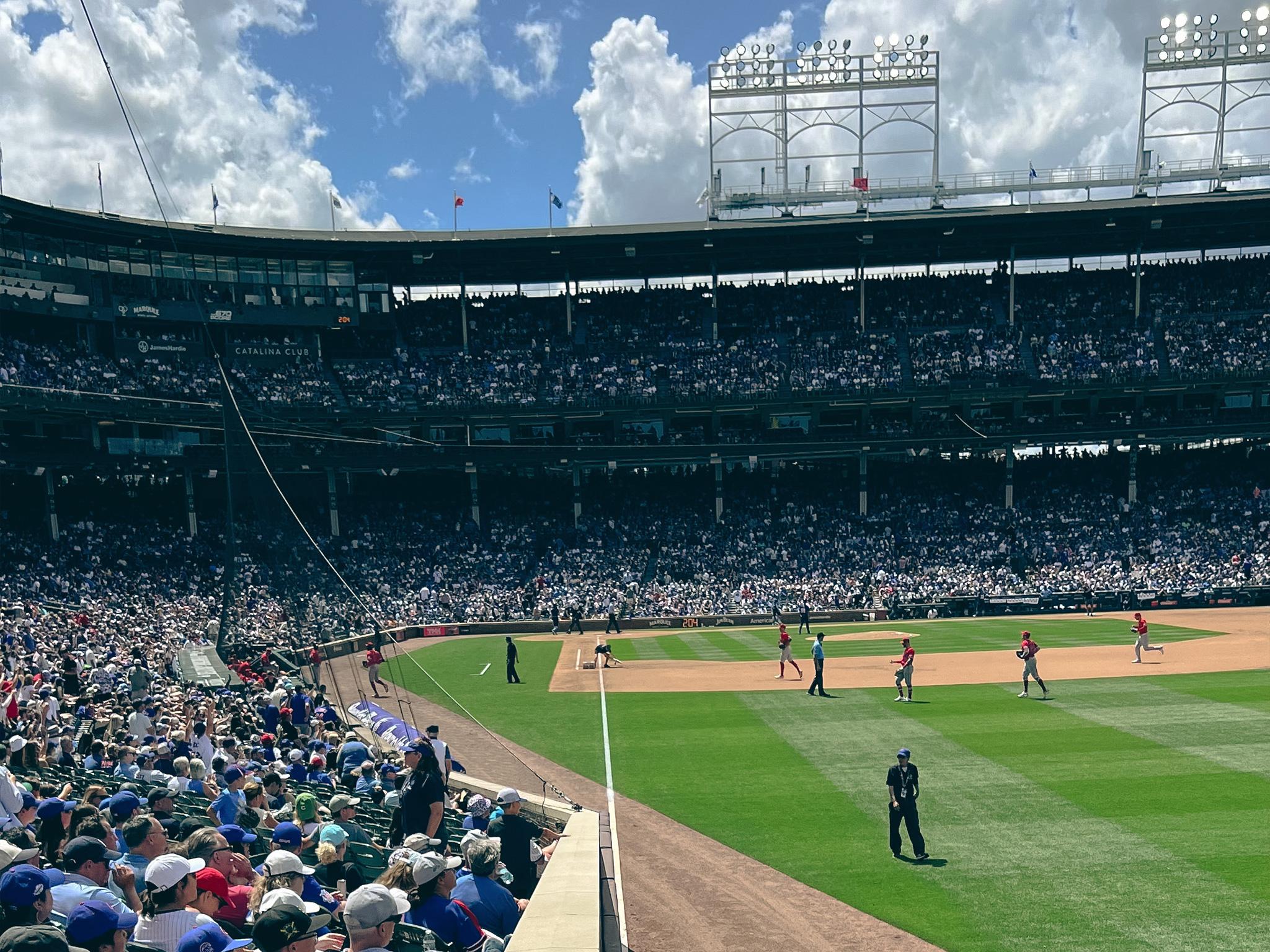 Chicago: Chicago Cubs Baseball Spiel Ticket im Wrigley Field