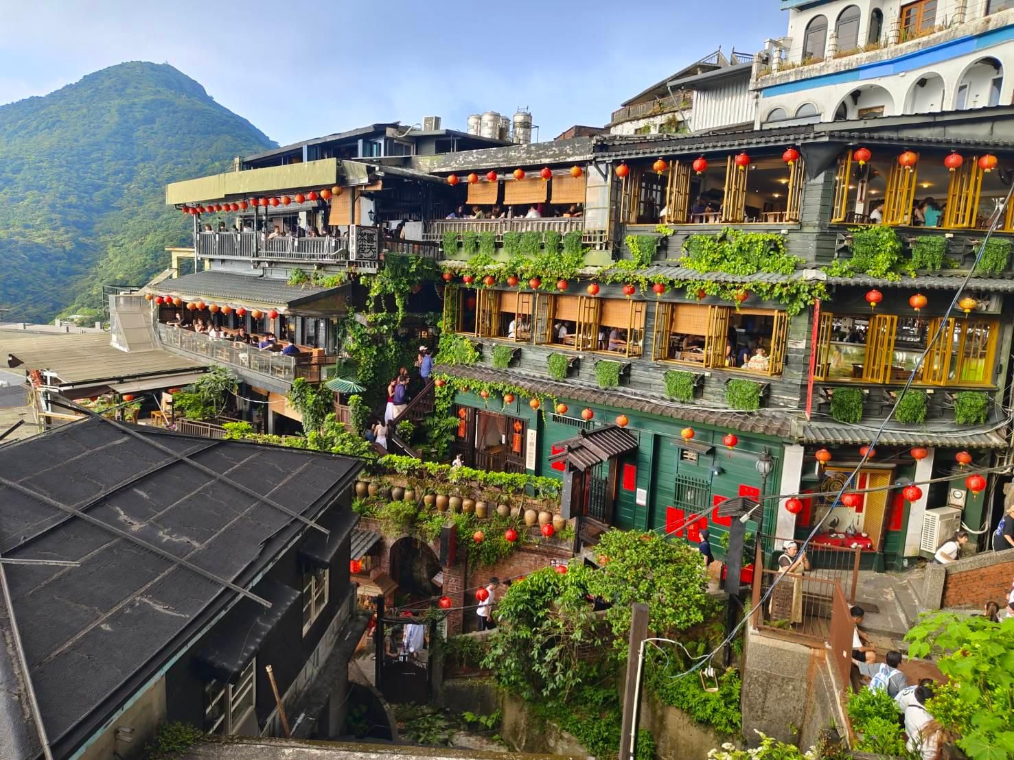 Ab Taipeh: Private Tagestour nach Jiufen & Shifen mit Fahrer