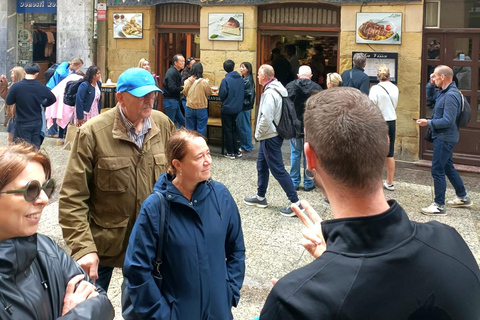 San Sebastián: Old Town Gourmet Pintxo Tour with Drinks San Sebastián: Old Town Guided Pintxo Tour with Drinks
