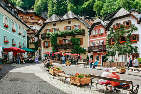 From Vienna: Hallstatt and Alpine Peaks with Skywalk Lift Tour with Meeting Point