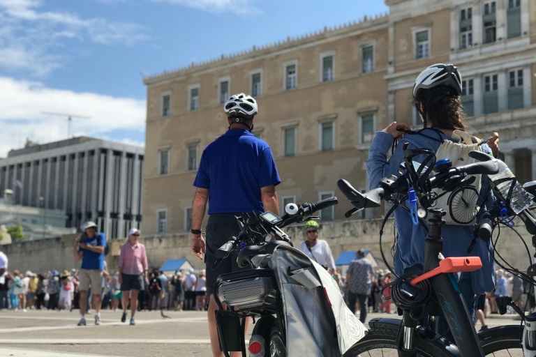 Atenas: tour en bici eléctrica y gastronomíaAtenas: tour en bici eléctrica y gastronomía en inglés