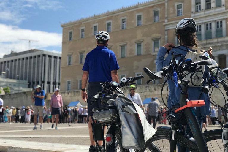 Athene: sightseeing en eten Tour op een elektrische fietsAthene: bezienswaardigheden en eten Tour op een elektrische fiets in het Engels