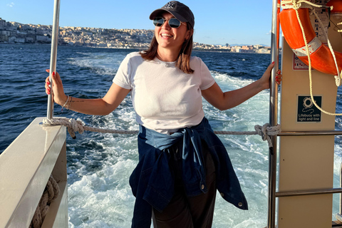 Naples: Panoramic Gulf Boat Tour with Local Guide