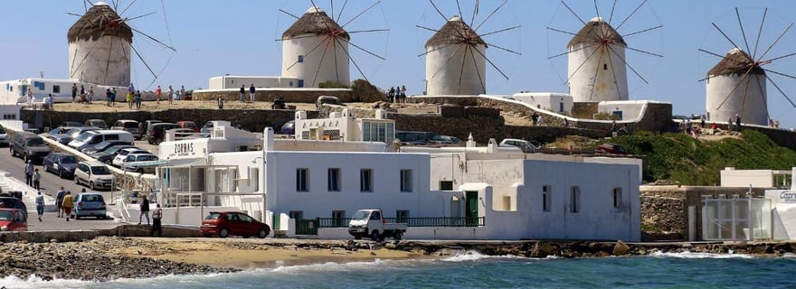Mykonos : Tour en bateau privé en catamaran le matin ou au coucher du soleil.