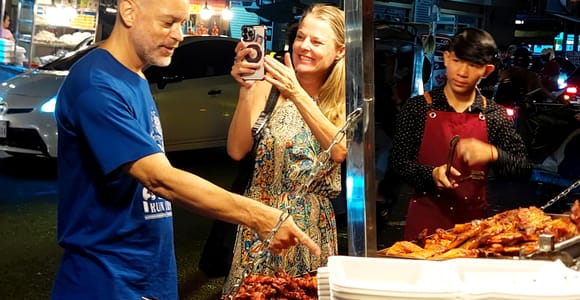 Siem Reap: Ultimate Street Food Tour with 20+ Tastings