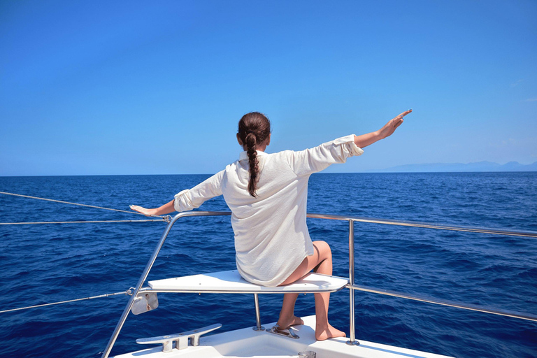 Souda: Premium Catamaran Cruise to Marathi Bay with Lunch w/Transfer from Agia Marina - Kolimvari