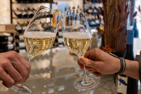 Intimate champagne tasting in the heart of Nice