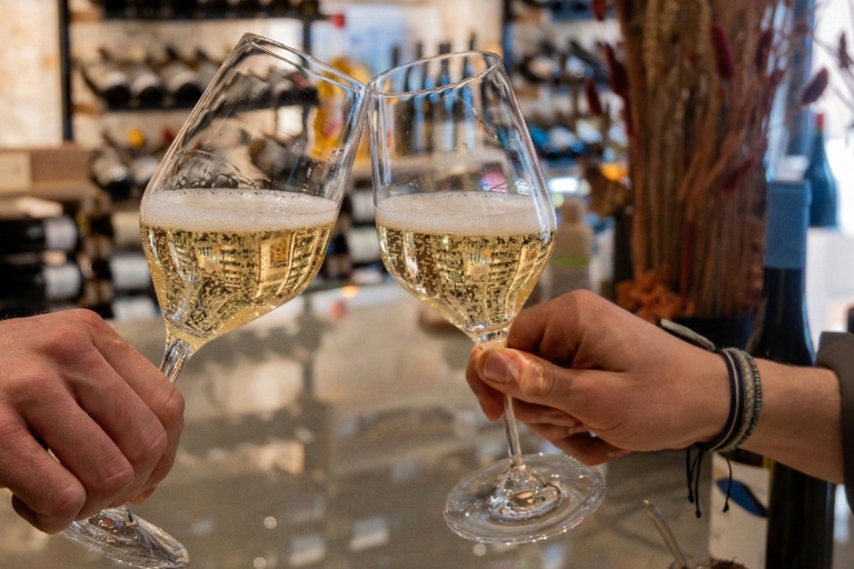 Intimate champagne tasting in the heart of Nice