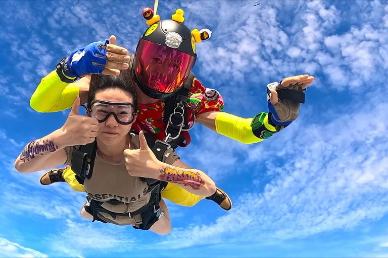 Pattaya-Bangkok Tandem Skydive with Ocean Views VIP Package