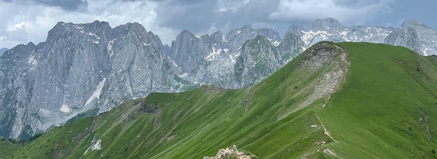 Gusinje : aventure en jeep et randonnée dans les montagnes Accursed