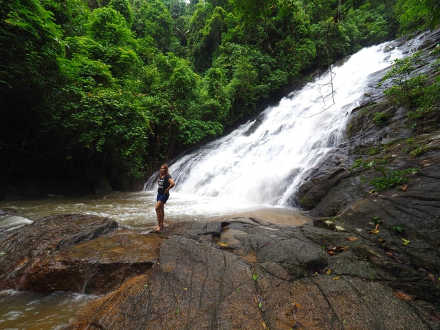 Khao Lak: Bamboo Rafting & Short Trek to Waterfall