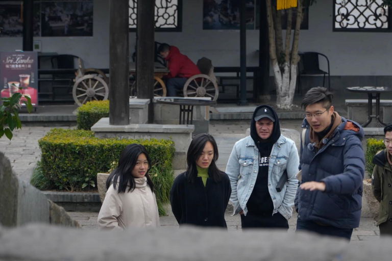 Shanghai: Authentic Fengjing Watertown Private Tour