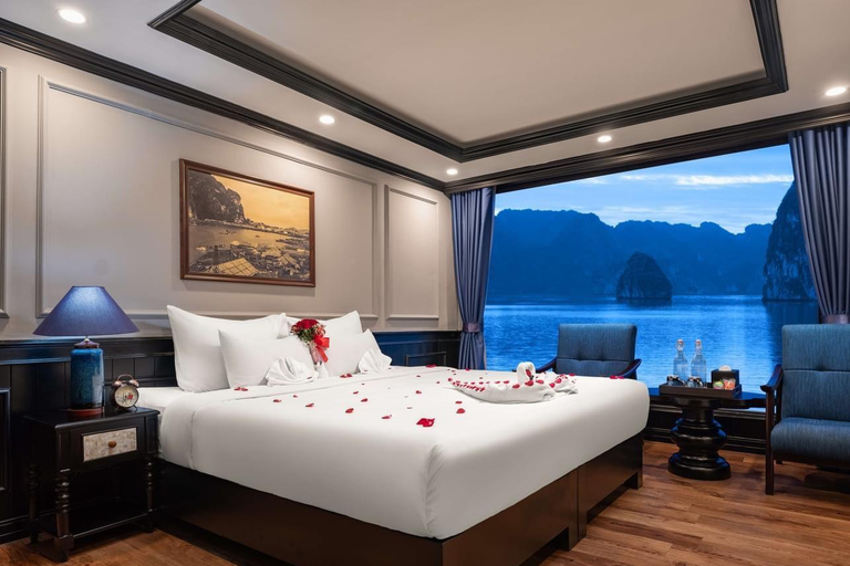 Hanói: Cruceros de 3 días Ninh Binh, Ha Long y Bahía de Lan Ha 5 EstrellasHanói: Cruceros de 3 días Ninh Binh, Ha long y Bahía de Lan Ha 5 Estrellas