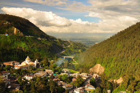 Quito: By bike, viewpoint, markets, parks, Basilica del Voto Nacional Quito: Cycling, viewpoints, markets, parks, National Vow Basilica